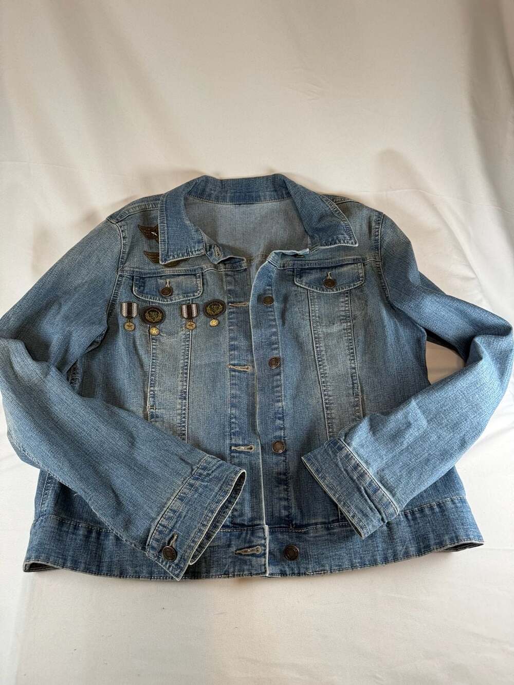Faded Glory Womens Denim Jacket Size M Blue Embellished Medals Americana Stateme